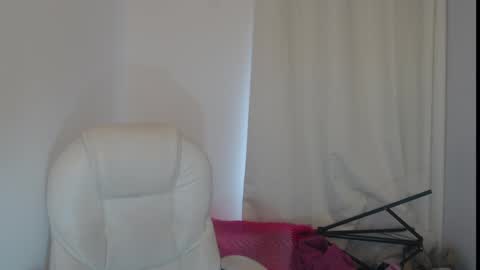 Snapshot of rubi_halliwey chatting on 03.05.25 Rubi online show from 03.05.25