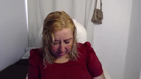 Snapshot of rubi_halliwey chatting on 09.28.25 Rubi online show from 09.28.25