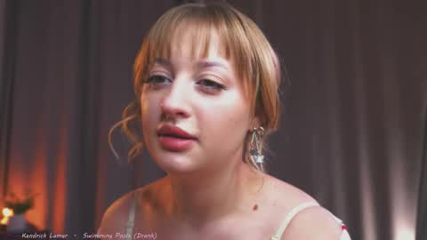 Snapshot of rue_novella chatting on 03.14.26 Mila online show from 03.14.26