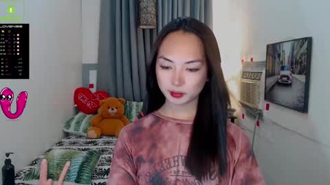 Snapshot of ruesalvartore chatting on 02.12.25 its me Sabel online show from 02.12.25