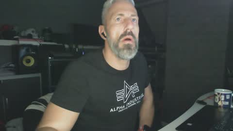 Snapshot of ruffi77 chatting on 01.07.25 Chico que rico Caliente online show from 01.07.25