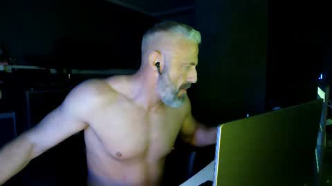Chico que rico Caliente online show from 07.14.26