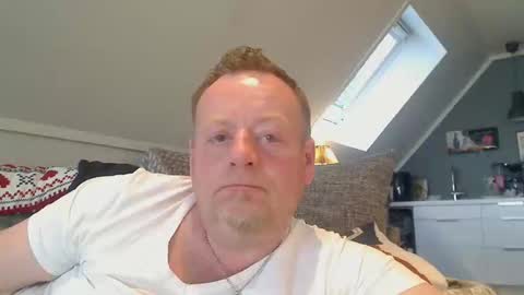 Snapshot of runepetter chatting on 05.23.26 bignorwegian online show from 05.23.26