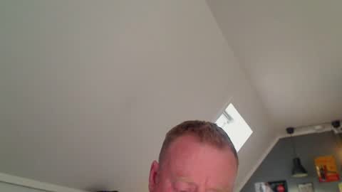 Snapshot of runepetter chatting on 06.11.26 bignorwegian online show from 06.11.26