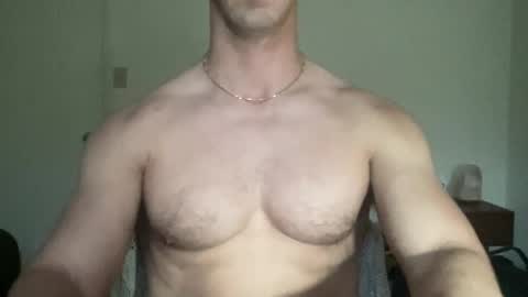 Snapshot of runfasterxo chatting on 01.05.25 runfasterxo online show from 01.05.25