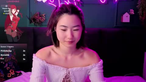 Snapshot of runi_asian chatting on 06.05.26 Runi online show from 06.05.26