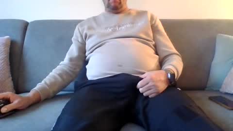 Snapshot of runner_1978 chatting on 12.01.25 runner_1978 online show from 12.01.25