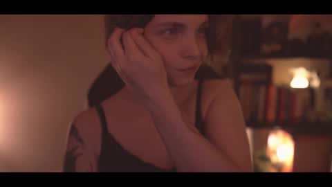 Snapshot of running_with_the_wolves chatting on 11.14.25 Elena online show from 11.14.25