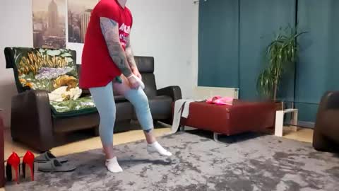 Snapshot of ruskinni1893 chatting on 10.19.25 Ruskinni online show from 10.19.25