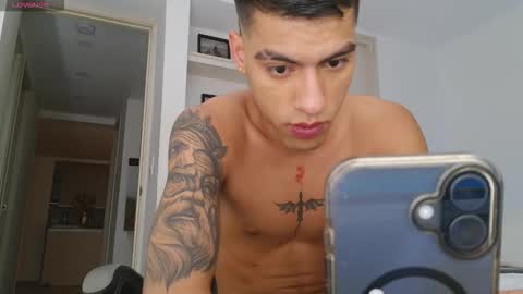  R U S S E L L  online show from 12.18.25