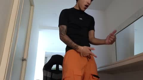  R U S S E L L  online show from 04.07.26