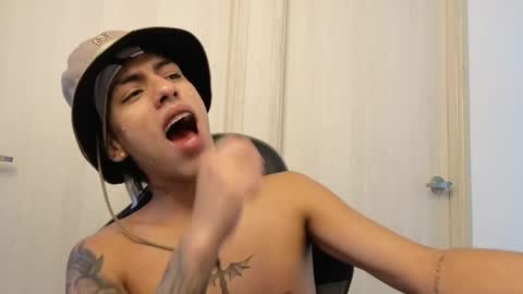  R U S S E L L  online show from 04.18.26