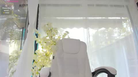 Ava online show from 10.15.25