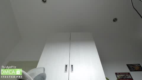 Snapshot of rustynf1tz chatting on 05.11.26 MillionDollarGuy online show from 05.11.26