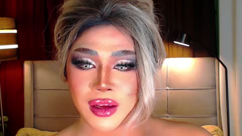 Snapshot of ruthlessmistressx chatting on 01.05.25 Samantha online show from 01.05.25