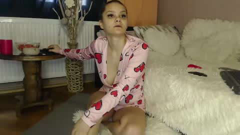 ruxandradanny online show from 10.31.25