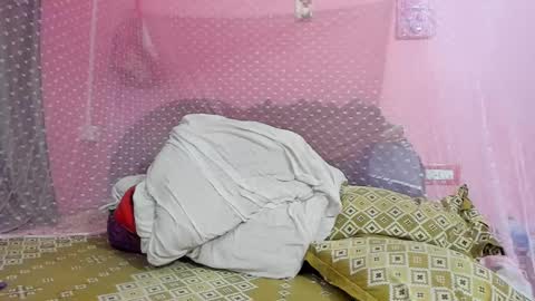 Snapshot of rwb17 chatting on 02.10.25 rwb17 online show from 02.10.25