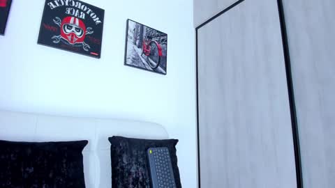 Ryan  online show from 01.05.25