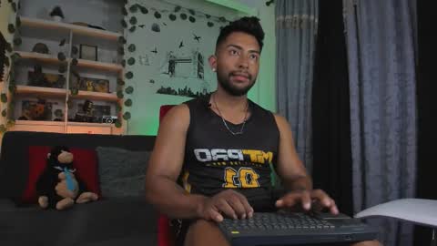 Snapshot of ryanboy30 chatting on 11.21.25 ryanboy30 online show from 11.21.25