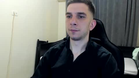 Snapshot of ryandusk chatting on 04.11.26 Andrew C. online show from 04.11.26