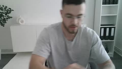 Snapshot of ryanhoffmann15 chatting on 05.17.26 ryanhoffmann15 online show from 05.17.26