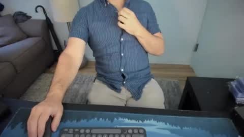 Snapshot of ryanontour chatting on 07.20.26 Ryan in NYC online show from 07.20.26