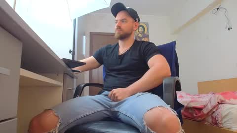 Snapshot of ryanstone_ chatting on 05.01.26 Ryanstone online show from 05.01.26