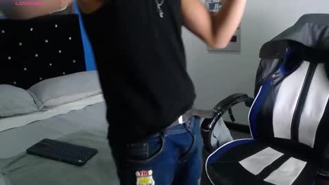 Snapshot of ryderdark chatting on 10.28.25 RyderDark online show from 10.28.25