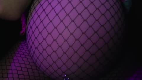 Snapshot of rynn_x chatting on 05.27.26 SINGLE WIDOWED MOM online show from 05.27.26