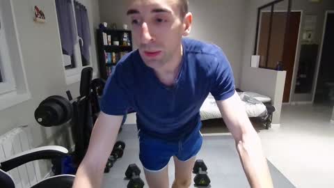 Snapshot of ryukukamifr chatting on 01.10.25 Ryuk FR online show from 01.10.25