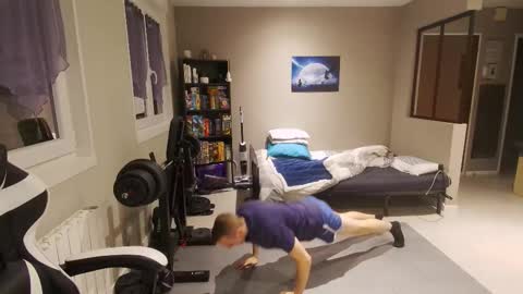 Snapshot of ryukukamifr chatting on 02.03.26 Ryuk FR online show from 02.03.26