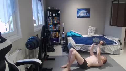 Snapshot of ryukukamifr chatting on 03.31.26 Ryuk FR online show from 03.31.26