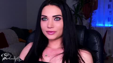 Y      online show from 02.04.25