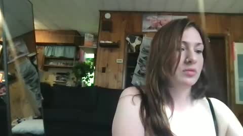 Snapshot of s496925 chatting on 09.29.25 s496925 online show from 09.29.25