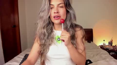 Leslie Beltrn online show from 05.18.26