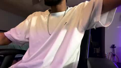 Snapshot of saasbutt chatting on 12.23.25 saasbutt online show from 12.23.25