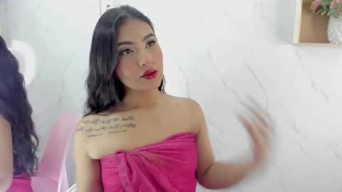 Snapshot of sabrinahims_ chatting on 09.26.25 mariana online show from 09.26.25