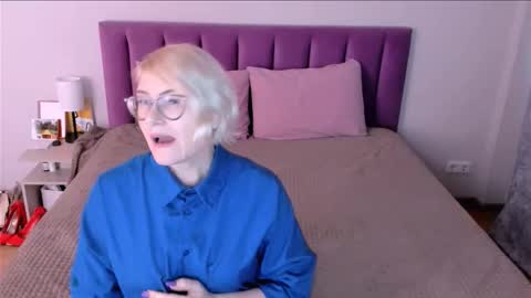 Sabrina MacMarren online show from 11.23.25