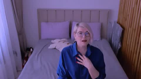 Sabrina MacMarren online show from 03.28.26