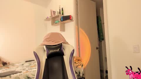 Snapshot of sabrinawiid chatting on 11.05.25 Sabrina online show from 11.05.25