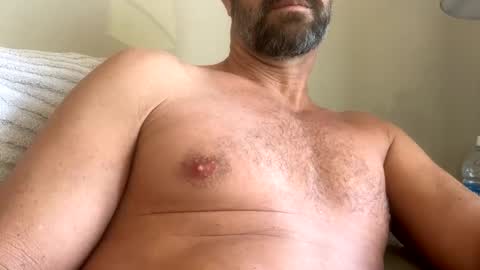 Snapshot of sackskincreamer chatting on 02.23.25 R online show from 02.23.25