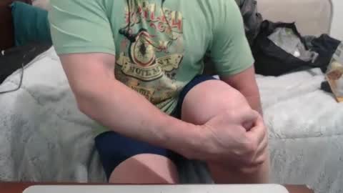 Snapshot of sactosteve chatting on 03.10.25 dadbod online show from 03.10.25