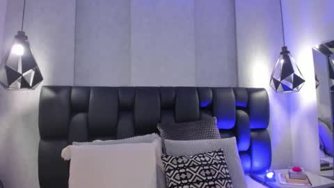 Snapshot of sadiefoster chatting on 09.30.25 Sadie online show from 09.30.25