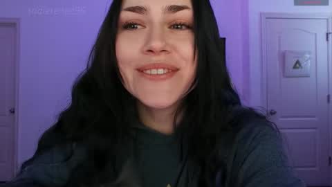 Snapshot of sadierenee96 chatting on 10.13.25 Sadie Renee  online show from 10.13.25