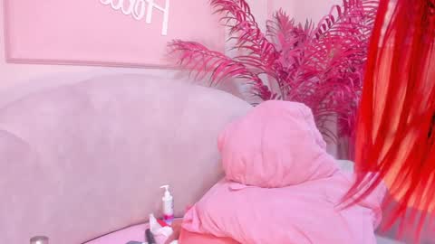 Snapshot of saekohofman chatting on 12.19.24 Mara online show from 12.19.24