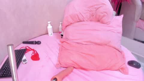 Snapshot of saekohofman chatting on 12.24.24 Mara online show from 12.24.24