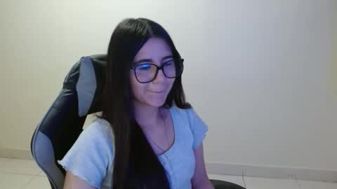 Sahaliefox  online show from 11.21.25