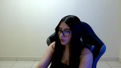 Snapshot of sahaliefox_ chatting on 06.13.26 Sahaliefox online show from 06.13.26