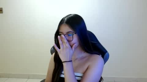 Snapshot of sahaliefox_ chatting on 06.29.26 Sahaliefox online show from 06.29.26