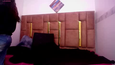 Snapshot of sahory_art chatting on 01.15.26 sara online show from 01.15.26